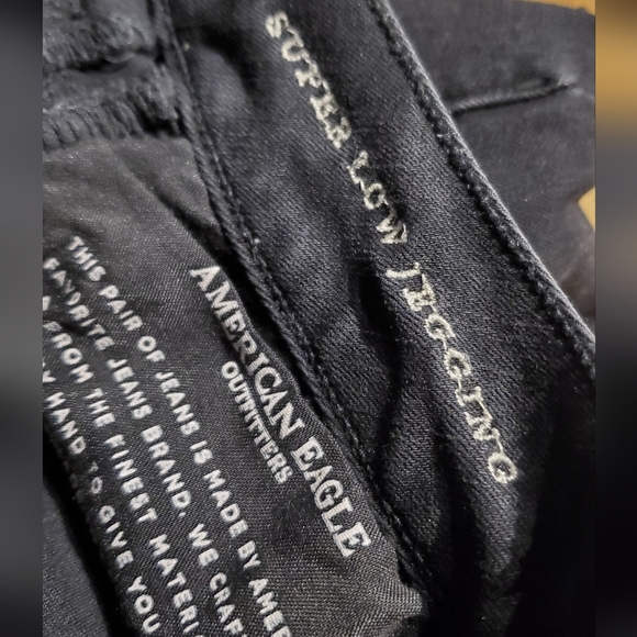 AE | Super Low Super Stretch Black Ripped Jeans in Size 10 - Picture 6 of 14